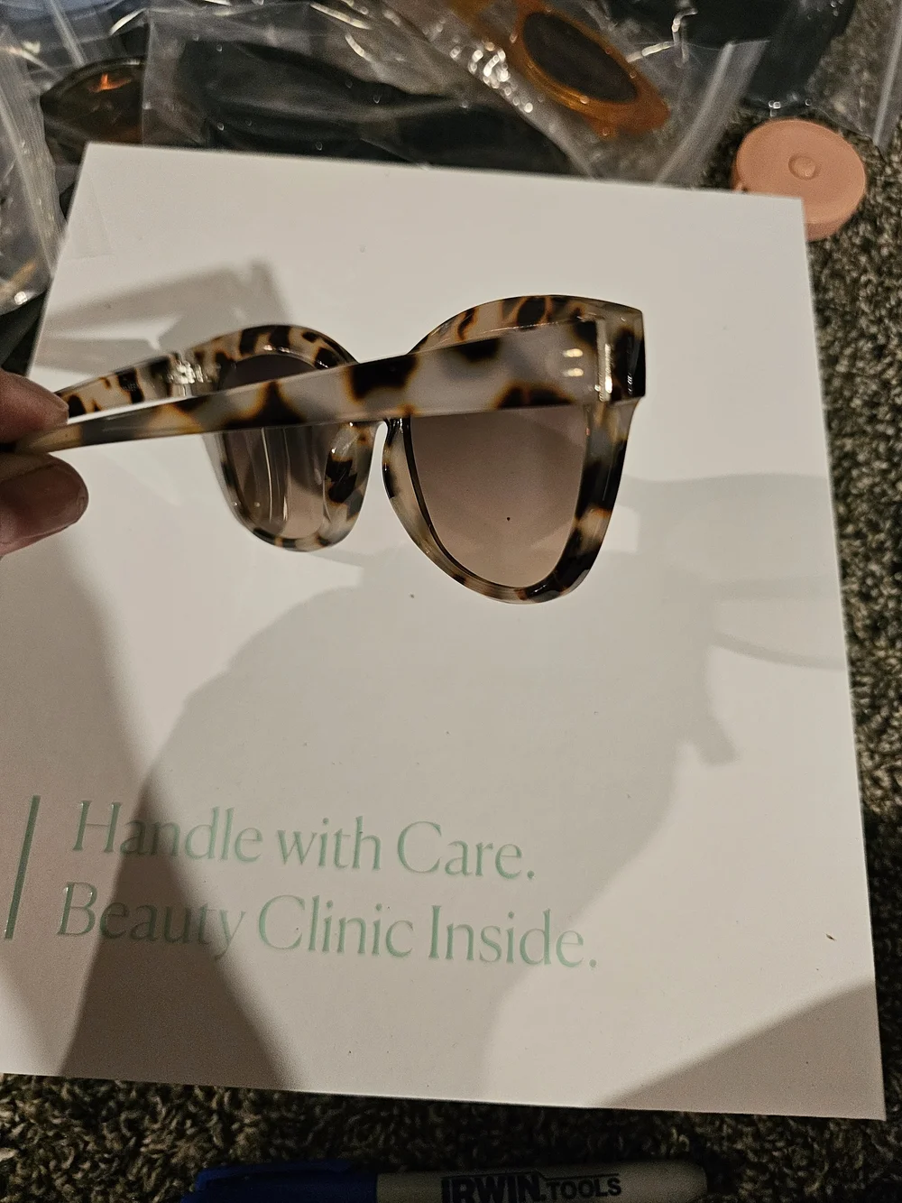 Tortoiseshell Cat-Eye Sunglasses - Brown Lens